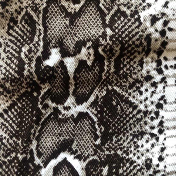 Snakeskin Denim skirt - Picture 5 of 5